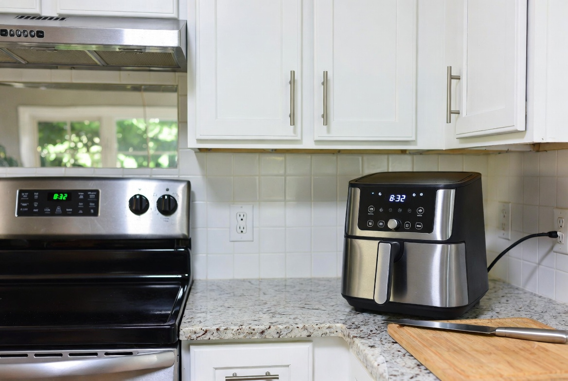 Instant Pot Air Fryer vs Cosori