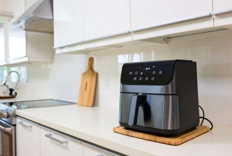 Instant Pot vs Gourmia Air Fryer: Which Kitchen Appliance Should You Actually Buy?